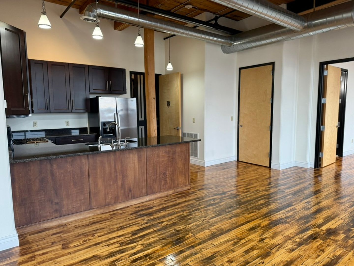 421 Broad Street – photo 4
