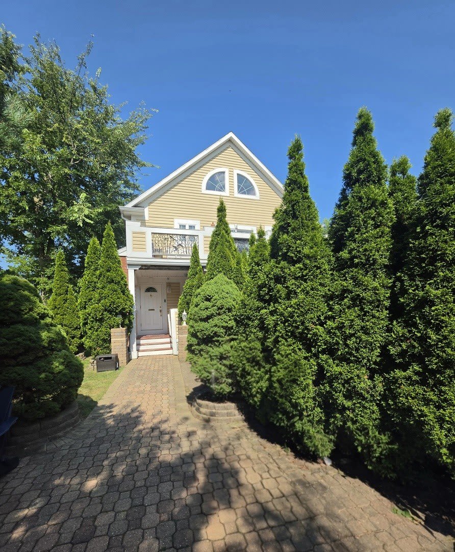 204 N Waukegan Road – photo 2