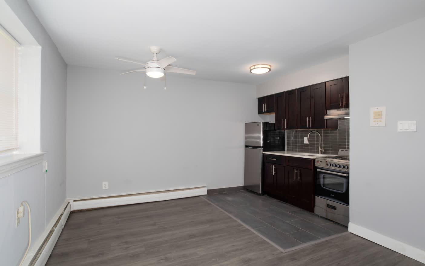 Ashley Court Apartments – photo 2