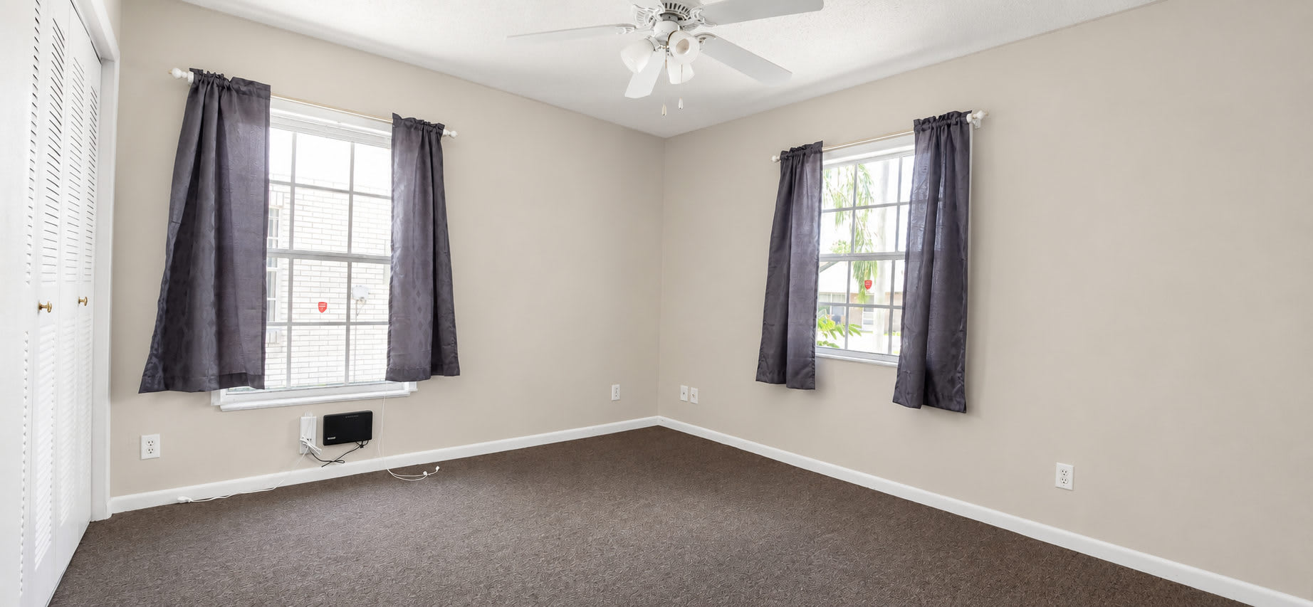 1438 Thousand Roses drive S – photo 4