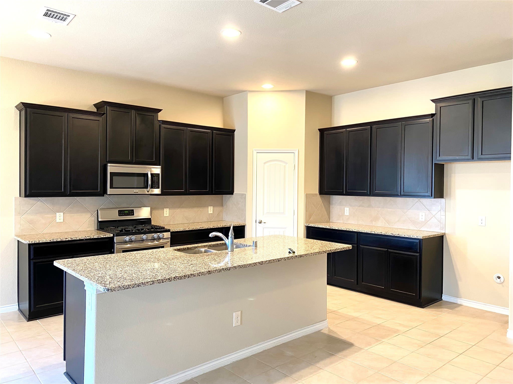543 Haven Drive – photo 5