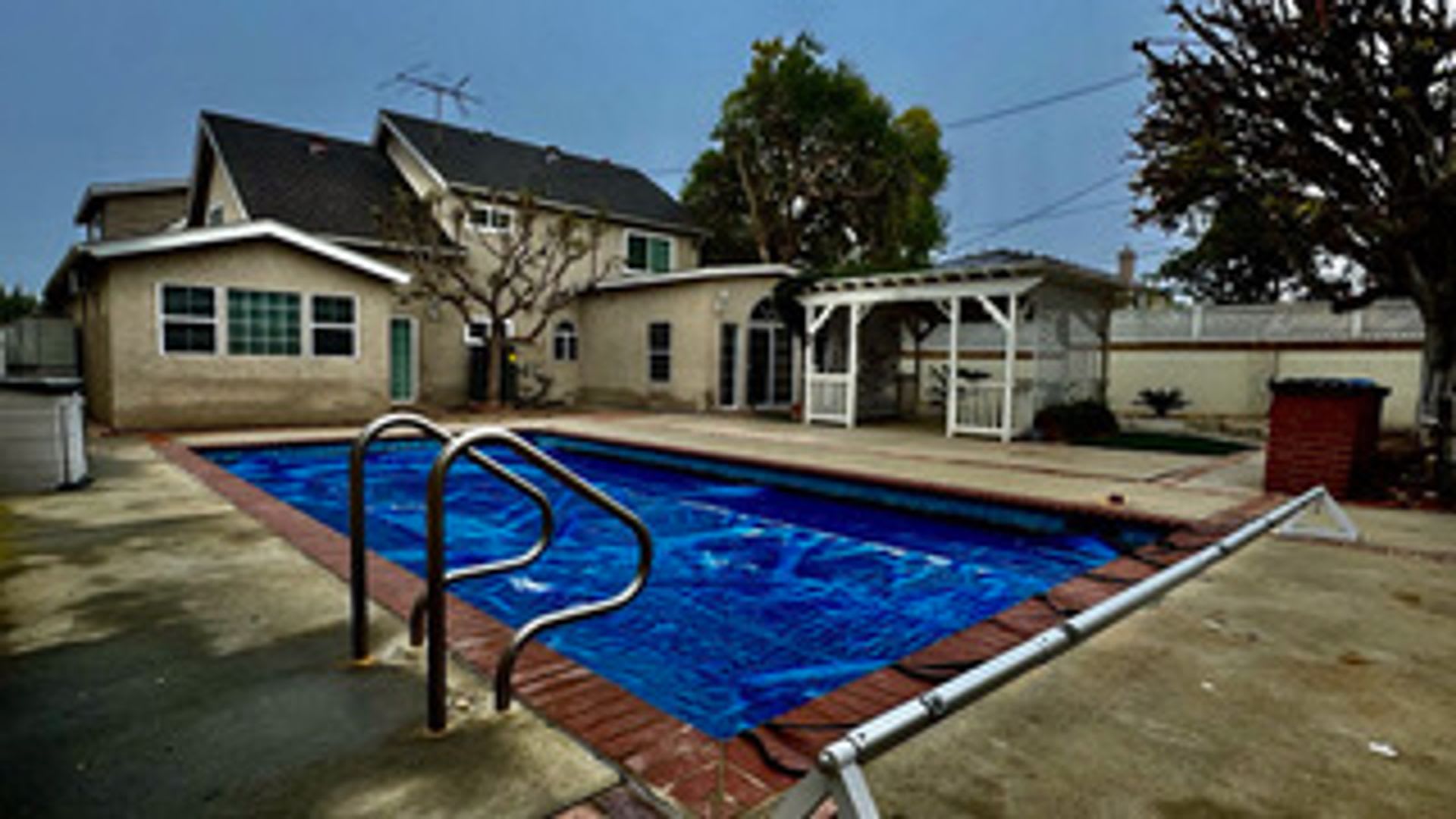 5 Bedroom 3 Bathroom Single House in Los Alamitos CA 90720!! – photo 5