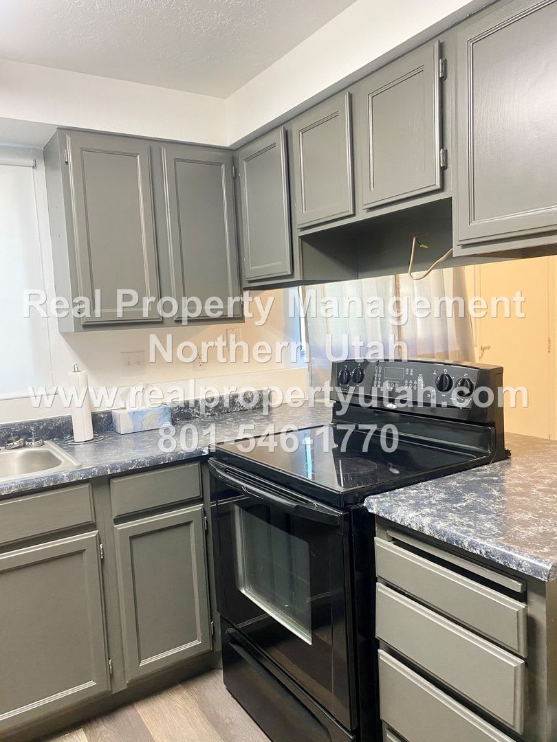 2 Bed 1 5 Bath Clearfield Townhome Available – photo 5