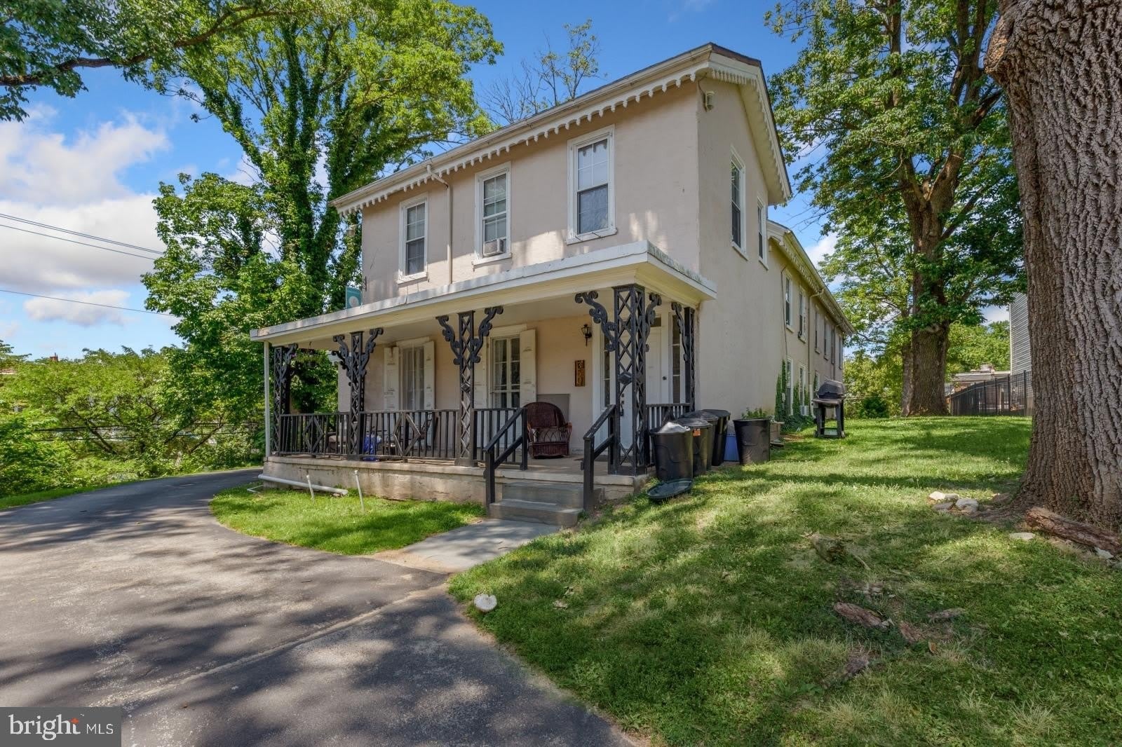 350 GREEN Lane – photo 1
