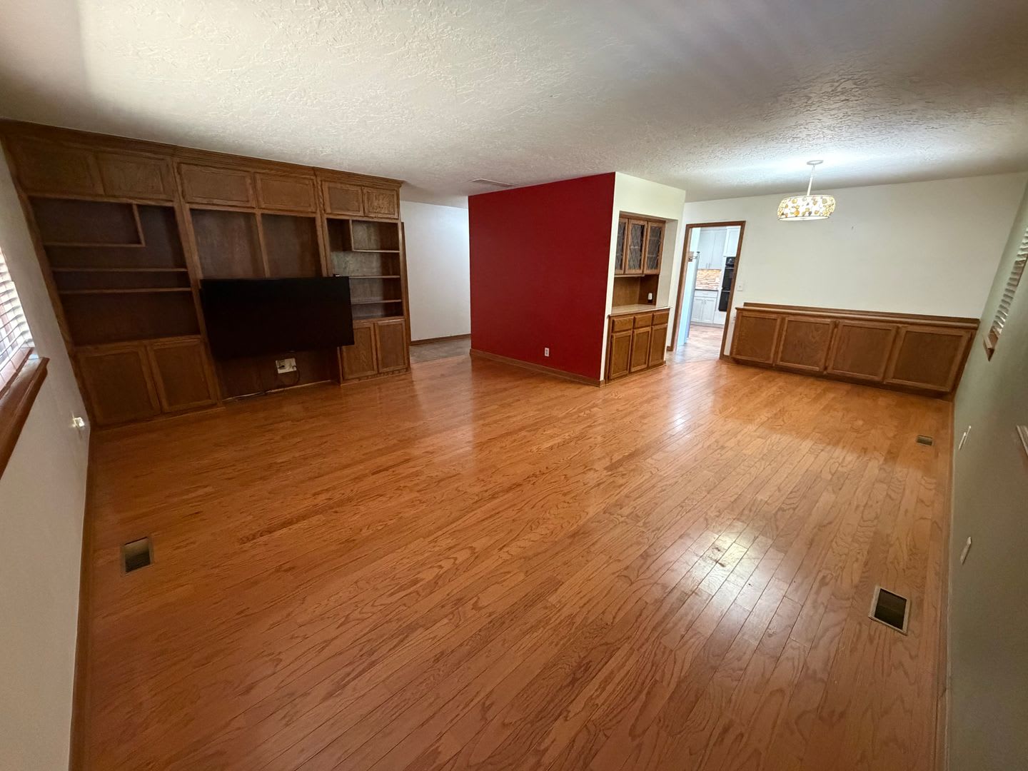 Beautiful 4bed/3bath Home Available for Rent in Central Norman!! – photo 5