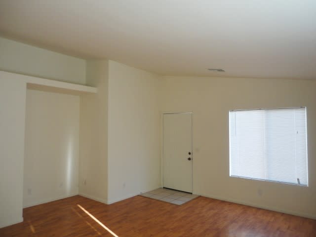 Beautiful Single Story Home in North Las Vegas! – photo 3