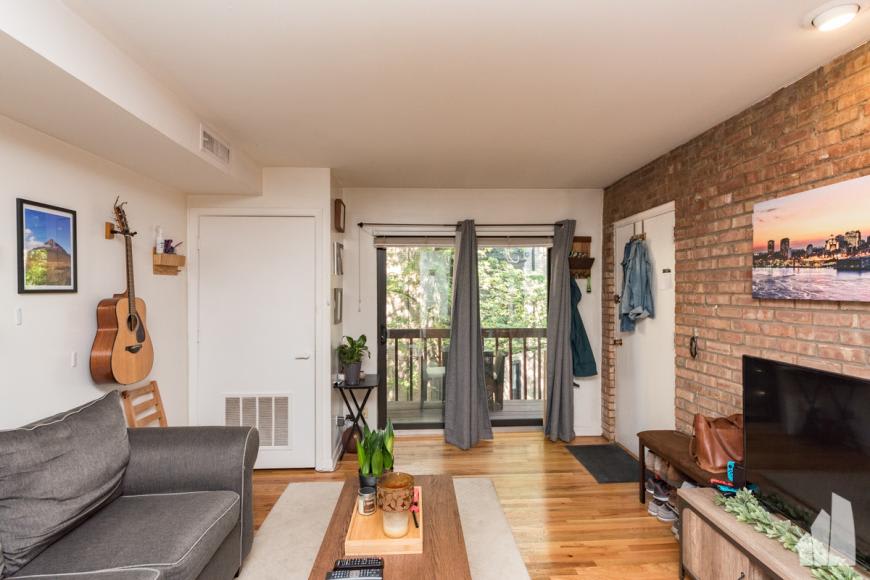 803 W Oakdale – photo 1
