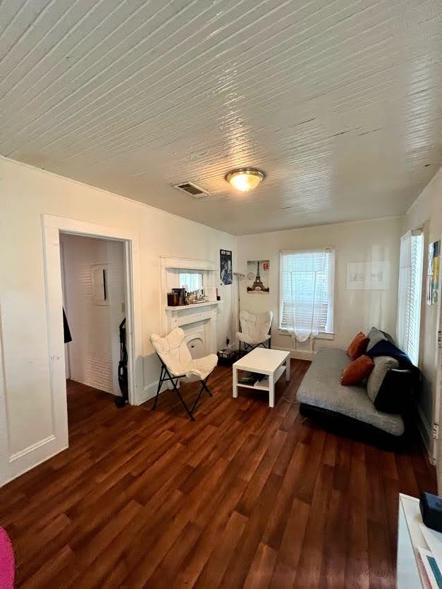 428 Richards Street Northwest – photo 1