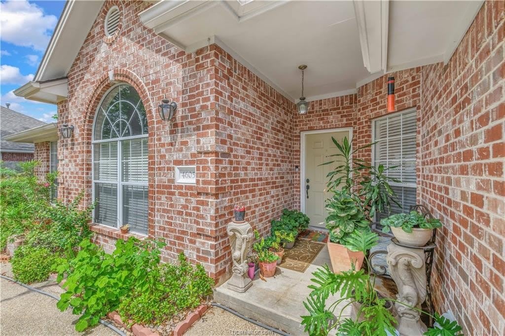 4605 Double Eagle Court – photo 3