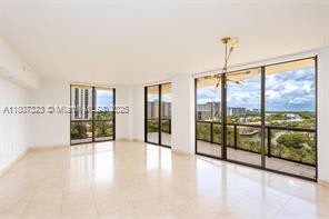 16275 Collins Avenue – photo 4