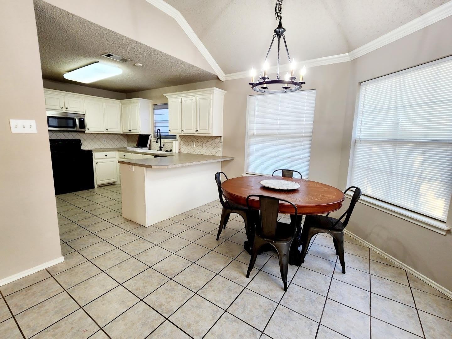 9708 Waco Avenue – photo 4