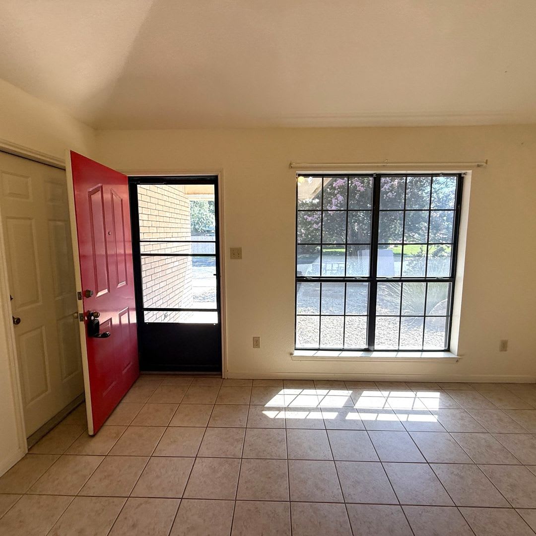 137 Cibolo Creek Dr – photo 3