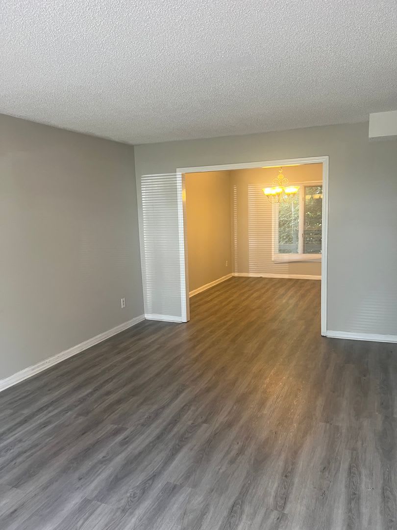 Spacious 3 Bedroom Townhome – photo 3
