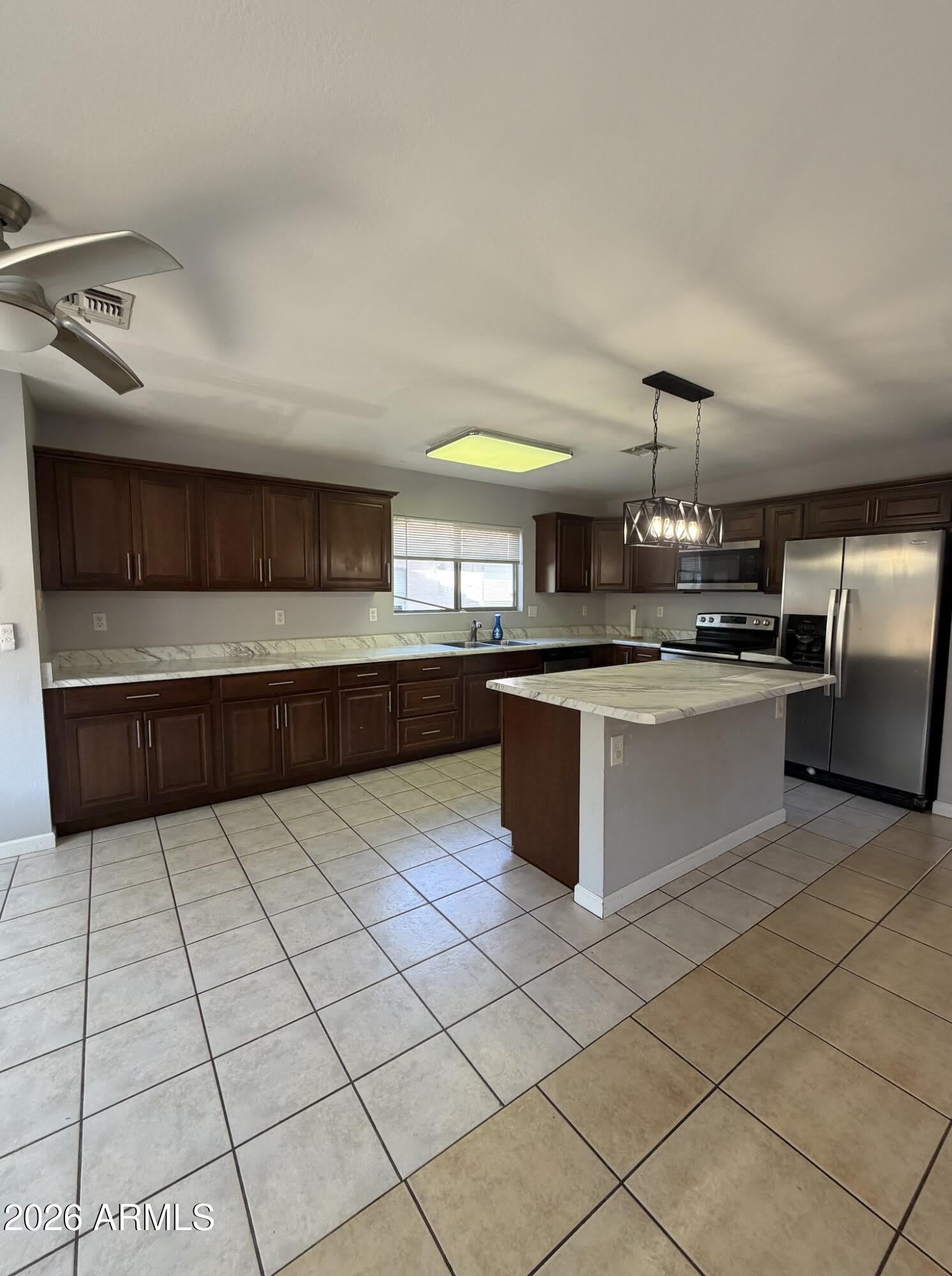 728 E ROSE MARIE Lane – photo 4