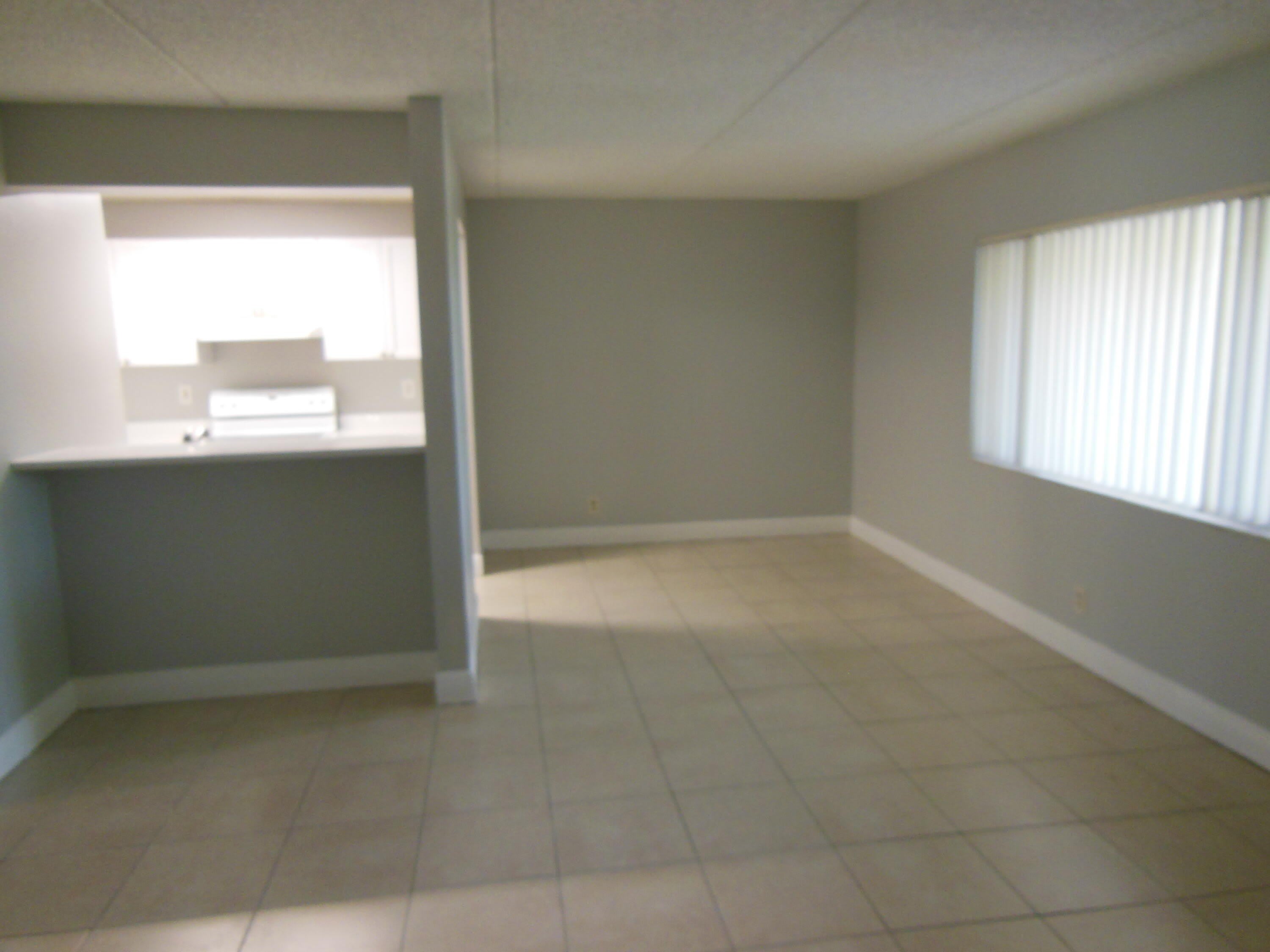 709 Meadows Circle – photo 4