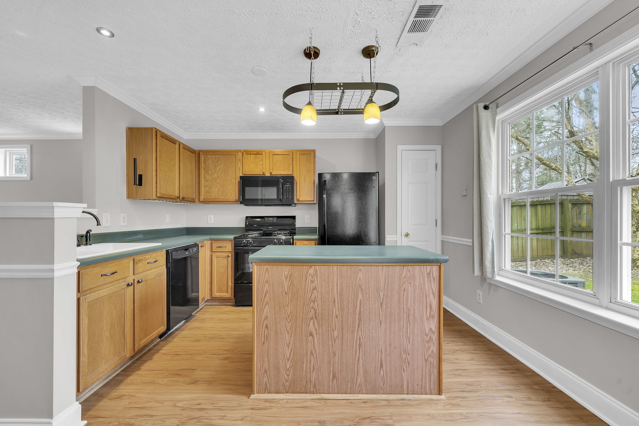 225 Osmanthus Way – photo 2