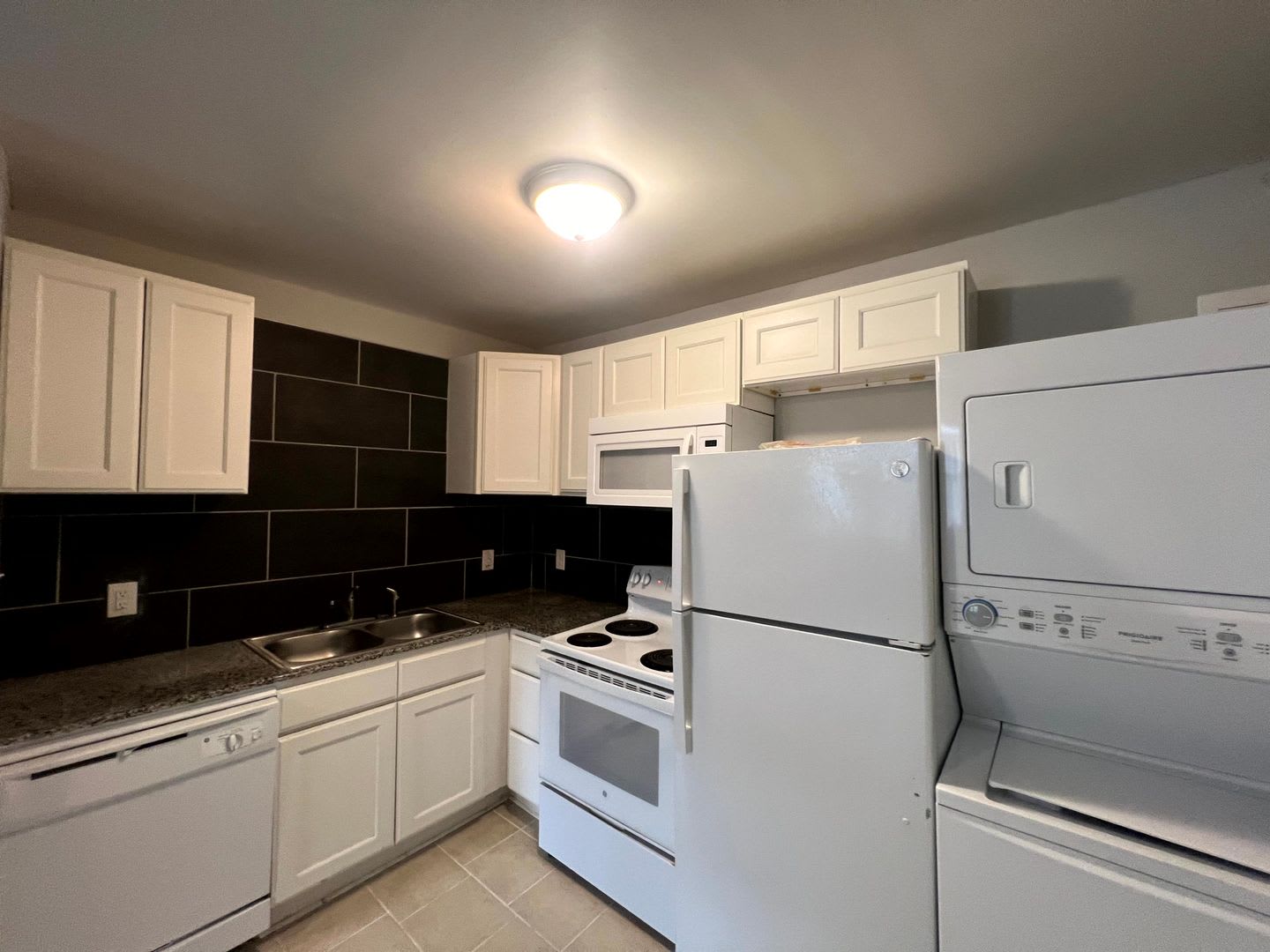 214 4 Woodrow Haymount – photo 4