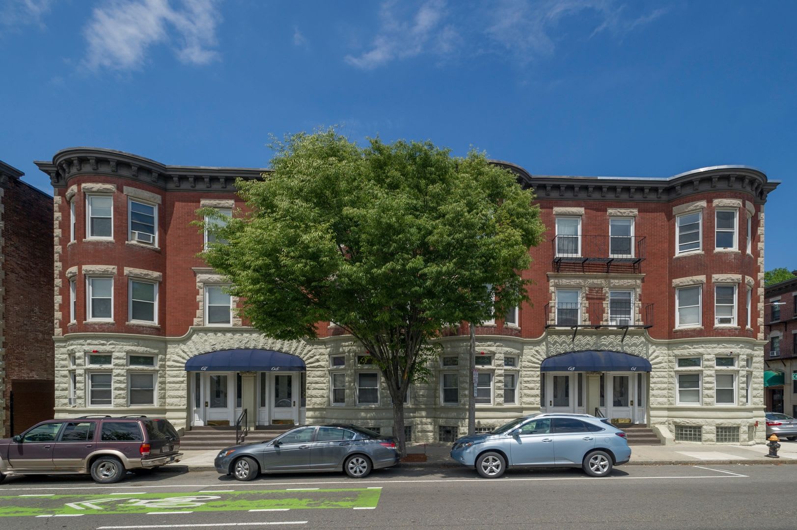 Nice 2 bed in Allston – photo 2
