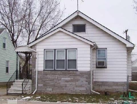 17444 IVANHOE Street – photo 1