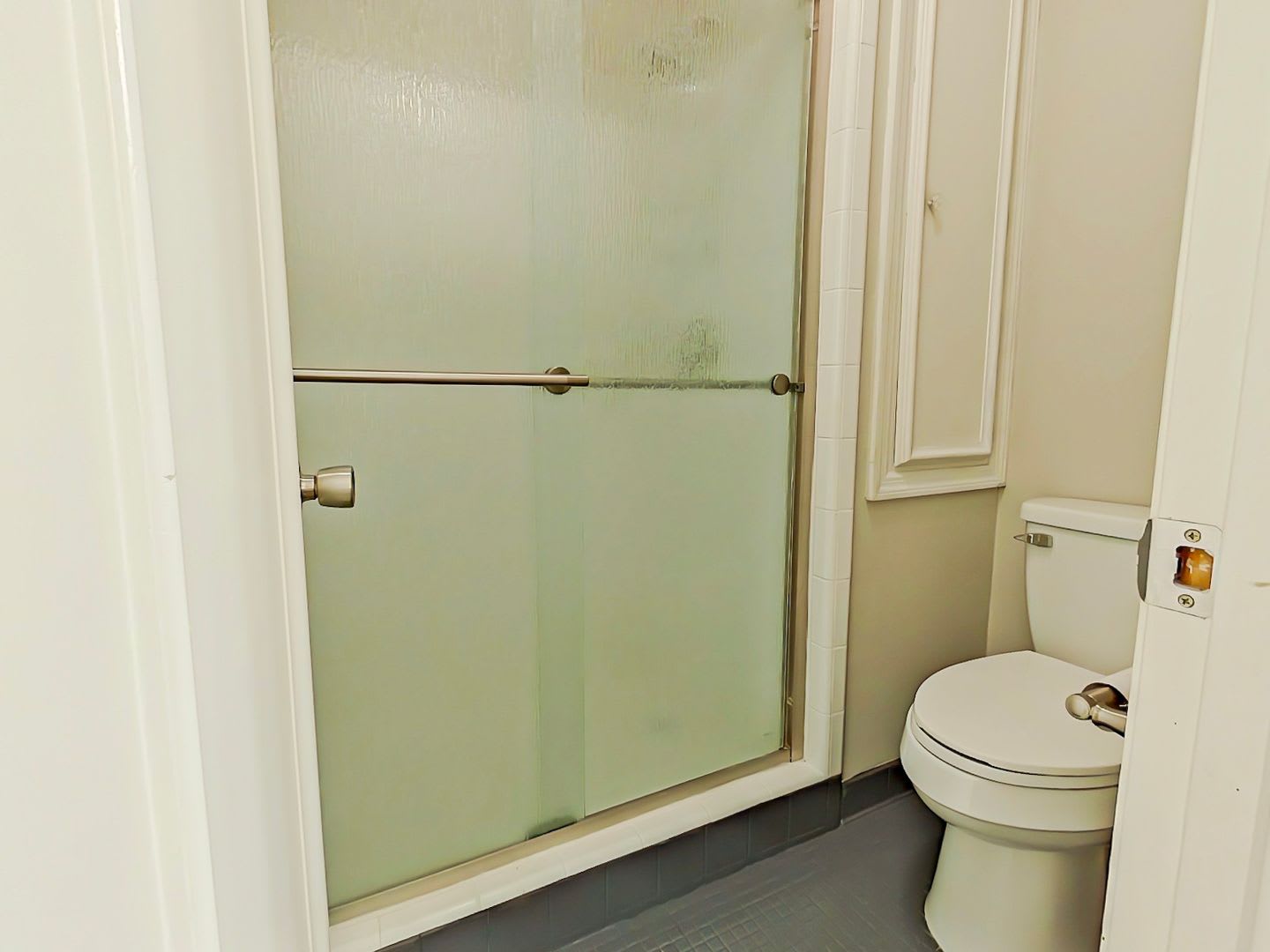 3 Bedroom 2 Bath Home in Martinez – photo 5