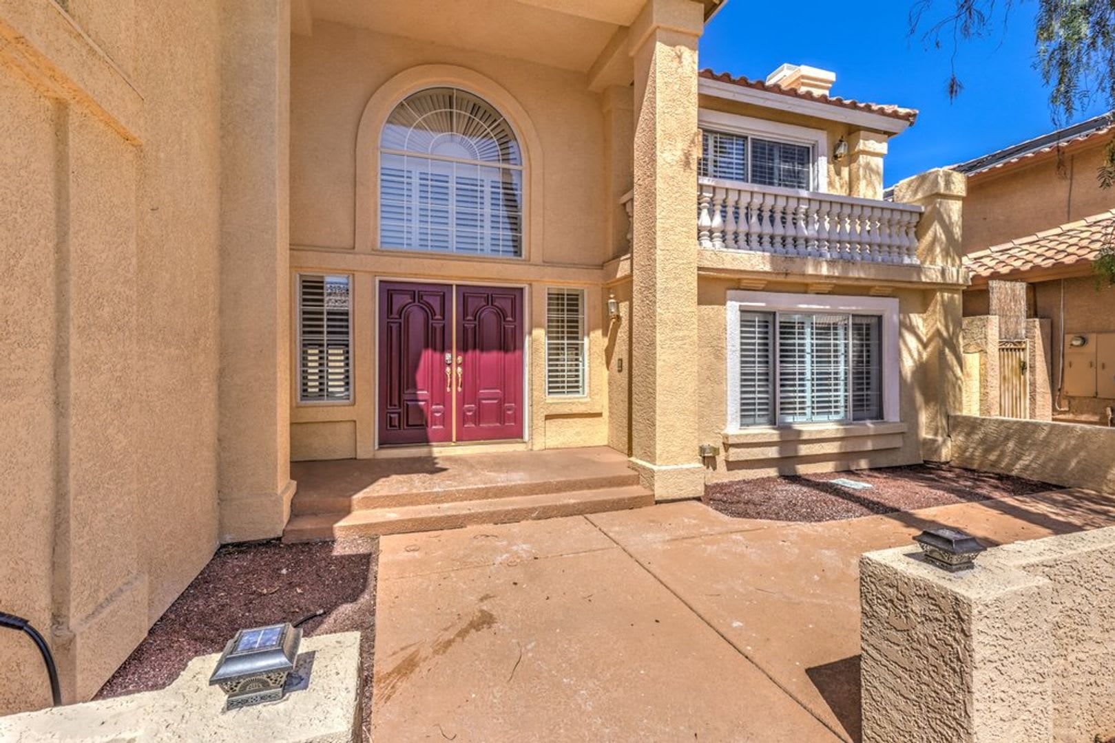 Stunning 7 Bedroom Home With Pool And Spa In Prime Las Vegas Location – photo 3