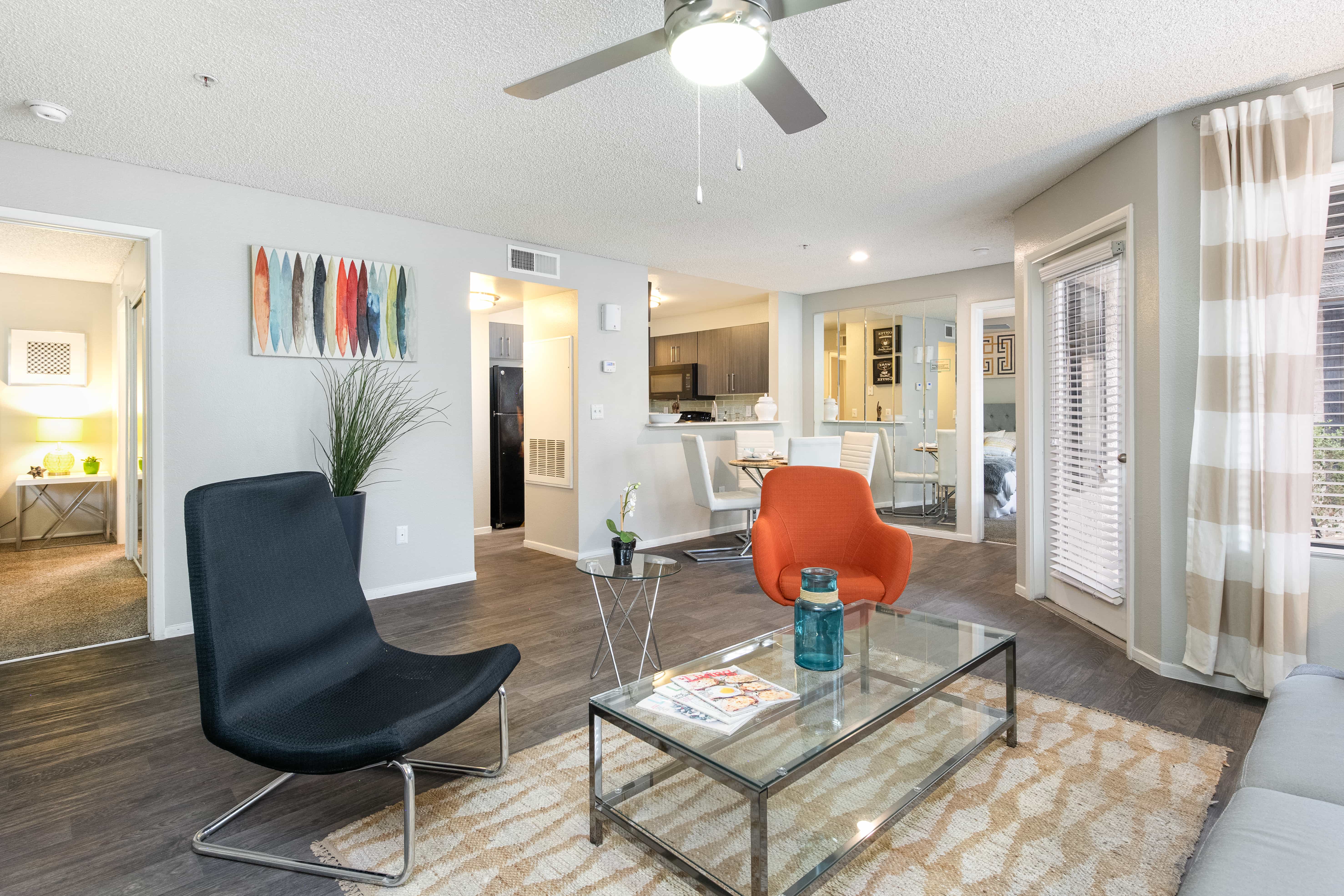 Boulevard @4201 Apartments – photo 2