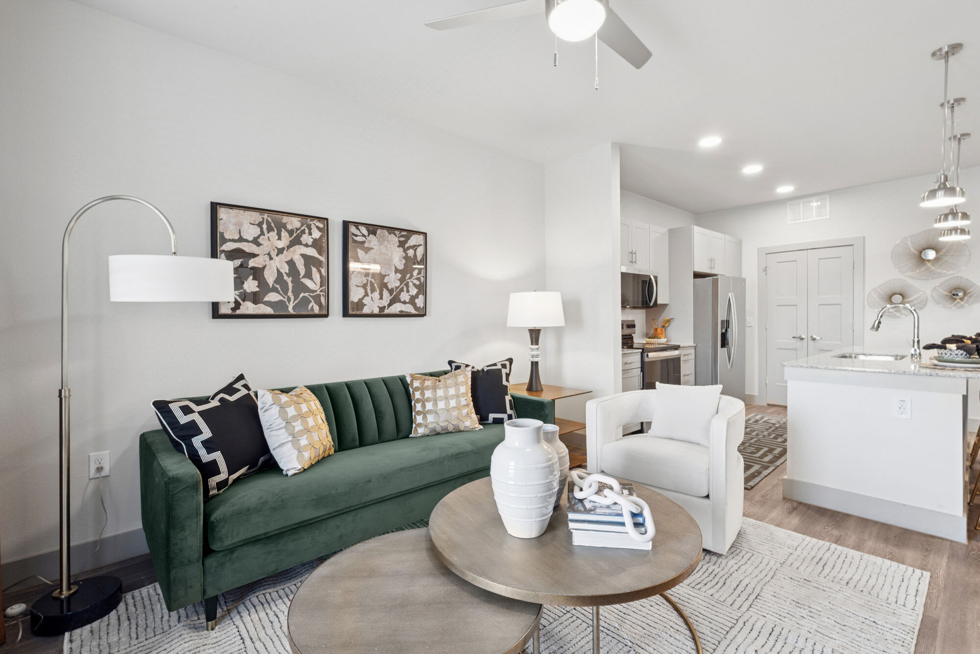Promenade Apartments – photo 5