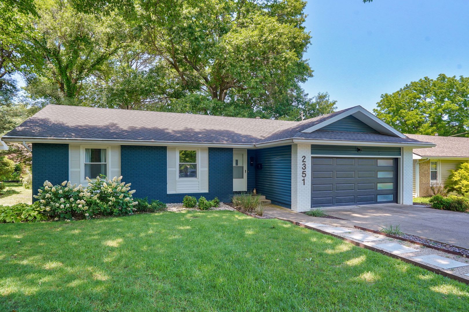 Beautifully Updated 3 Bedroom, 2 Bathroom Home with Screened‑In Porch & Large Fenced Yard – photo 3