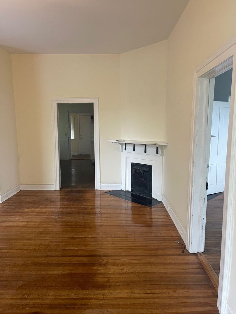 Charming 3BR Home in Olympia – Minutes from USC & Downtown! – photo 2