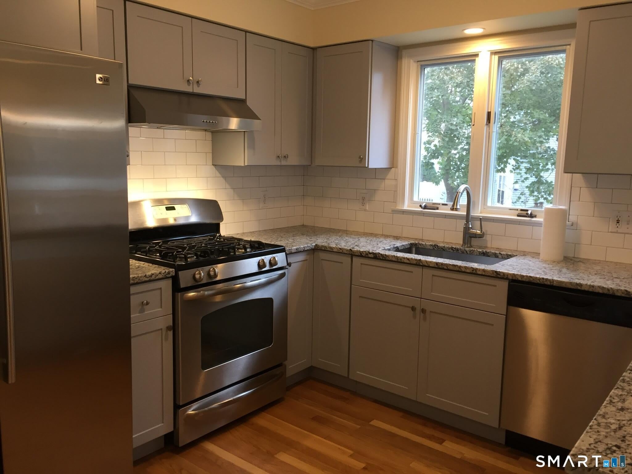 211 Hunyadi Avenue – photo 4