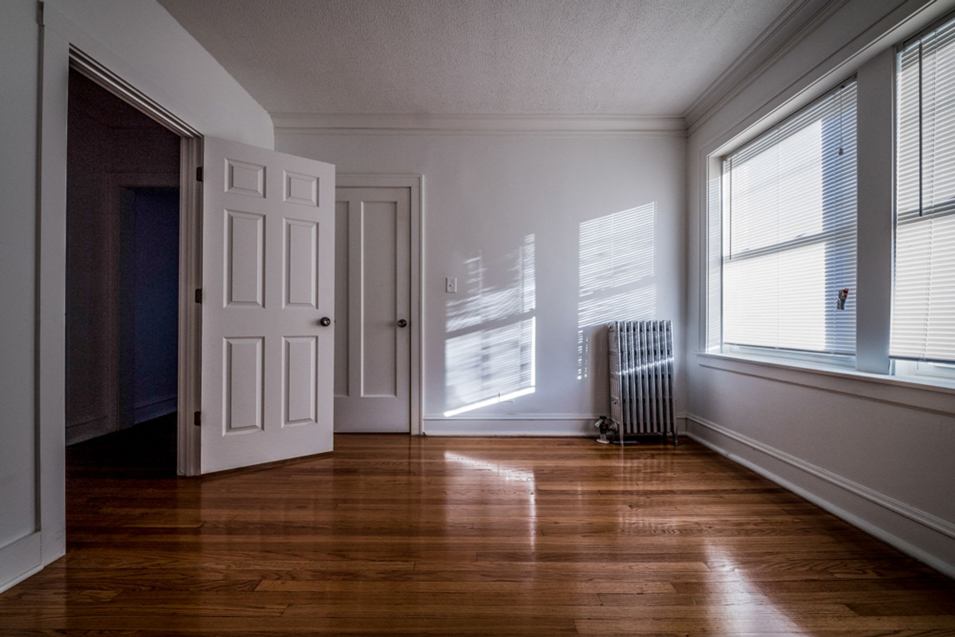 702 N Waller Ave – photo 4