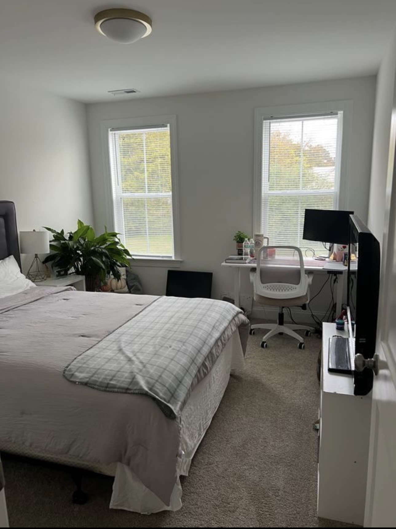 1637 Berry Avenue – photo 5