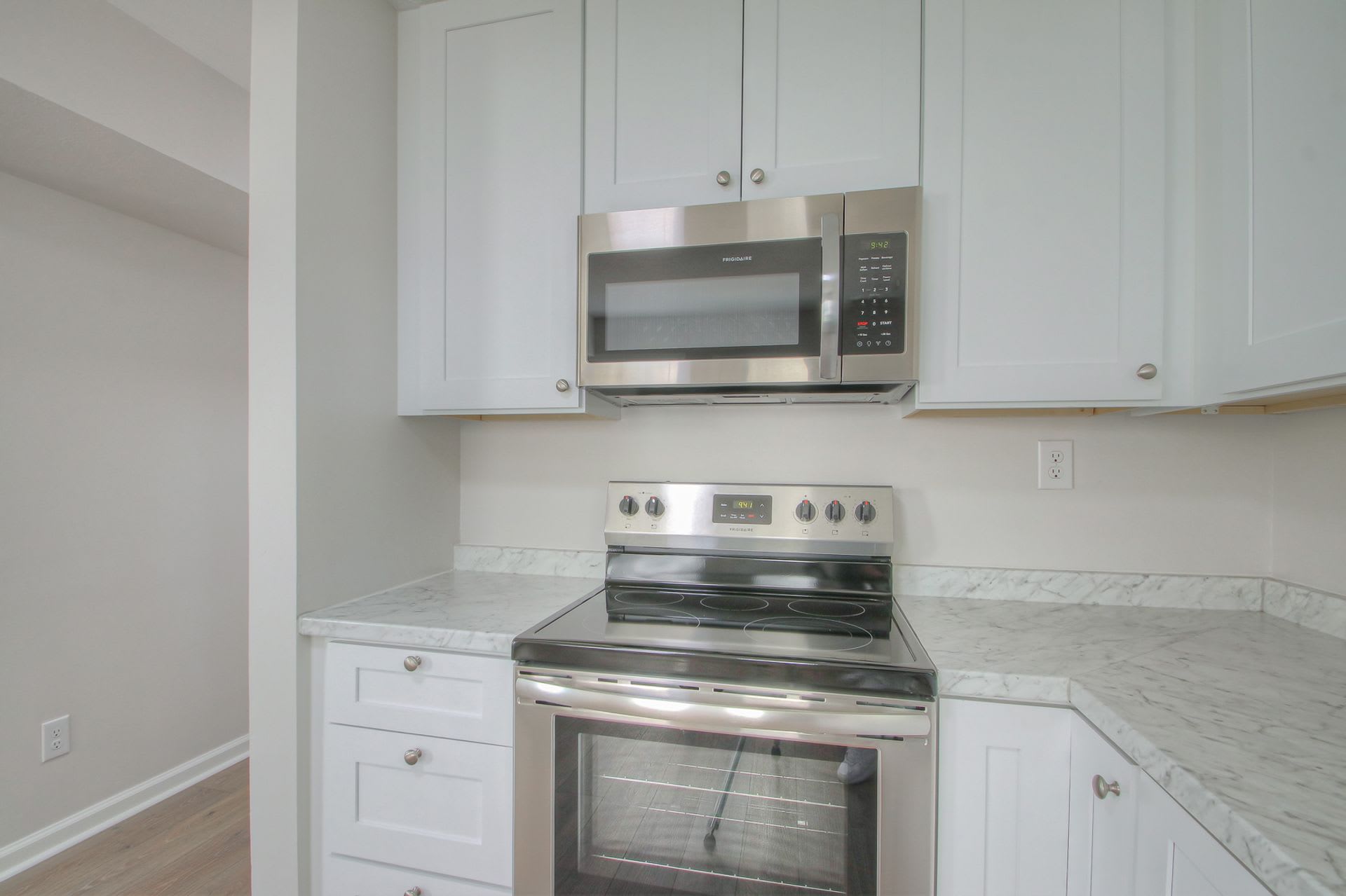 2BR Home in Spring Hill – photo 3