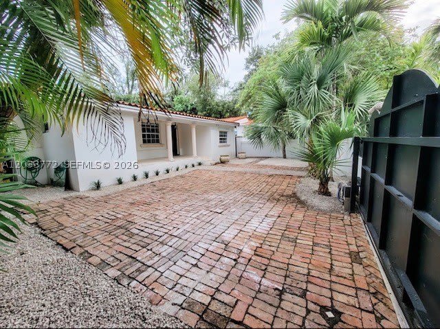 3685 SW 1st Ave – photo 2