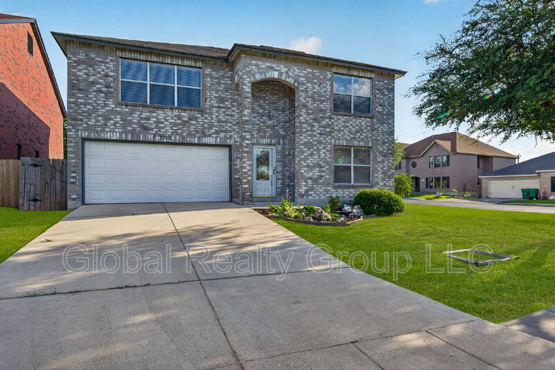 7702 Fairton Pl – photo 2