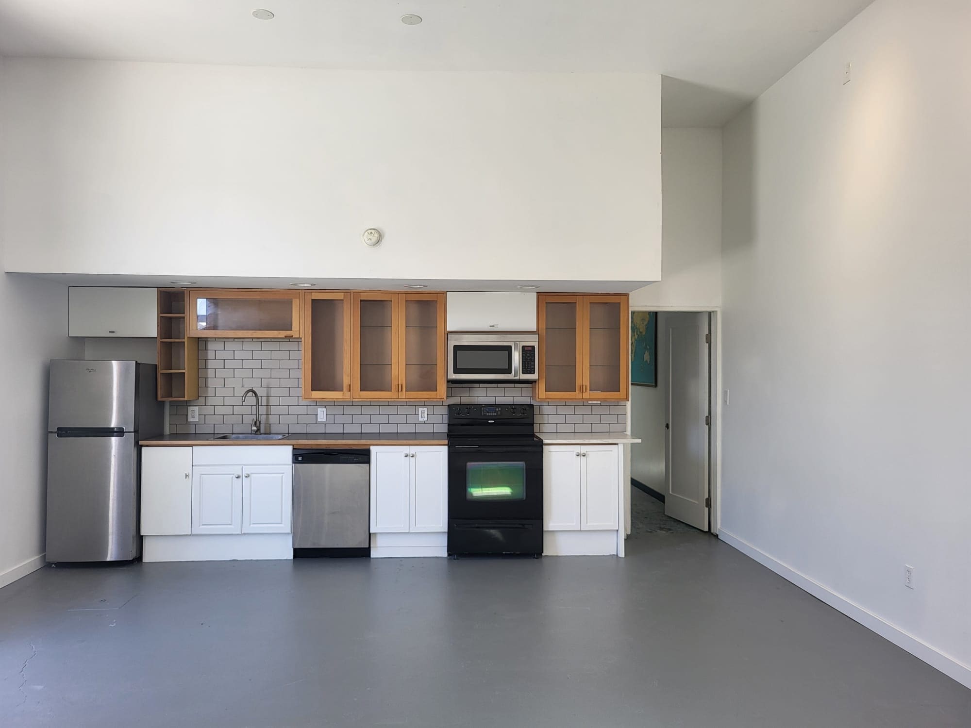 2635 Logan Ave – photo 2