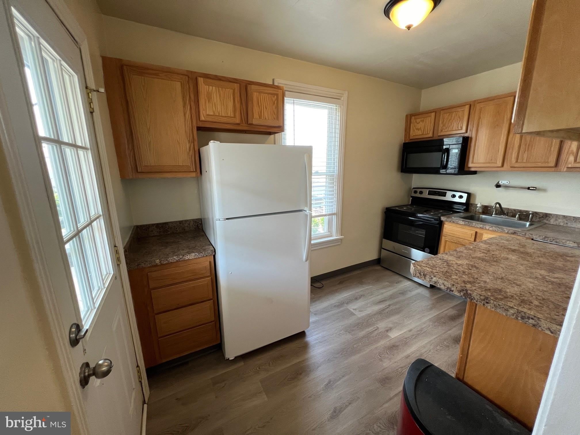 116 S FRONT Street – photo 5