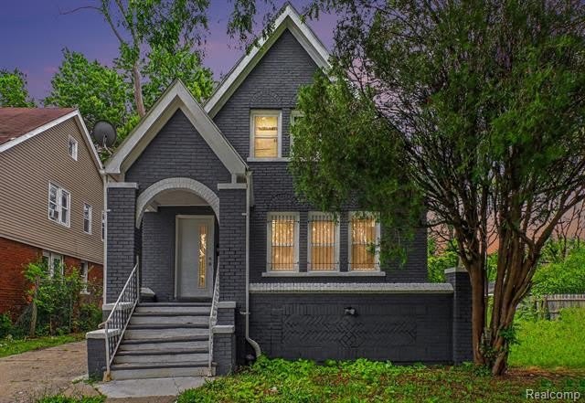 5217 Lakeview Street – photo 1