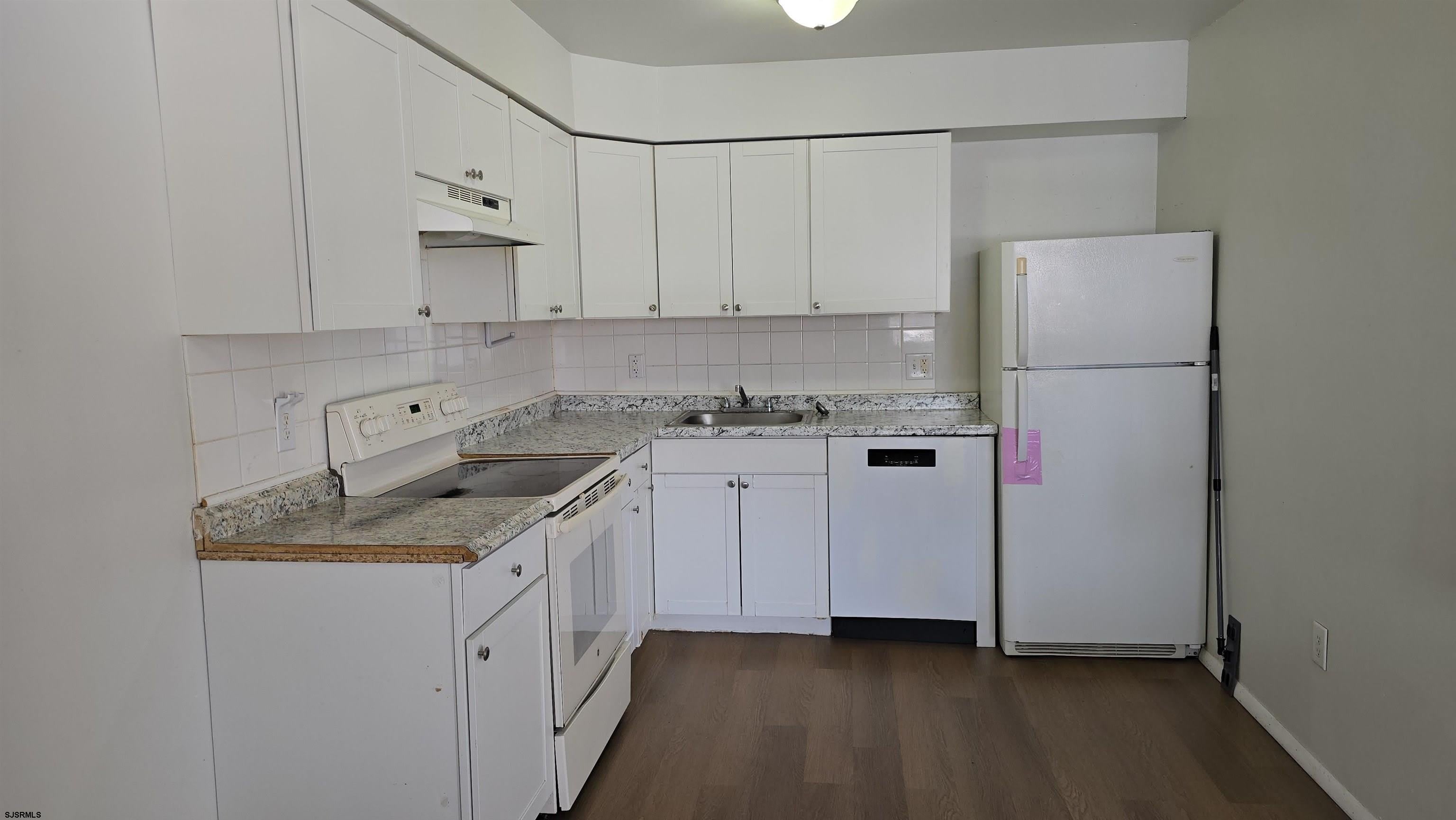 2608 Woodlands Dr – photo 2