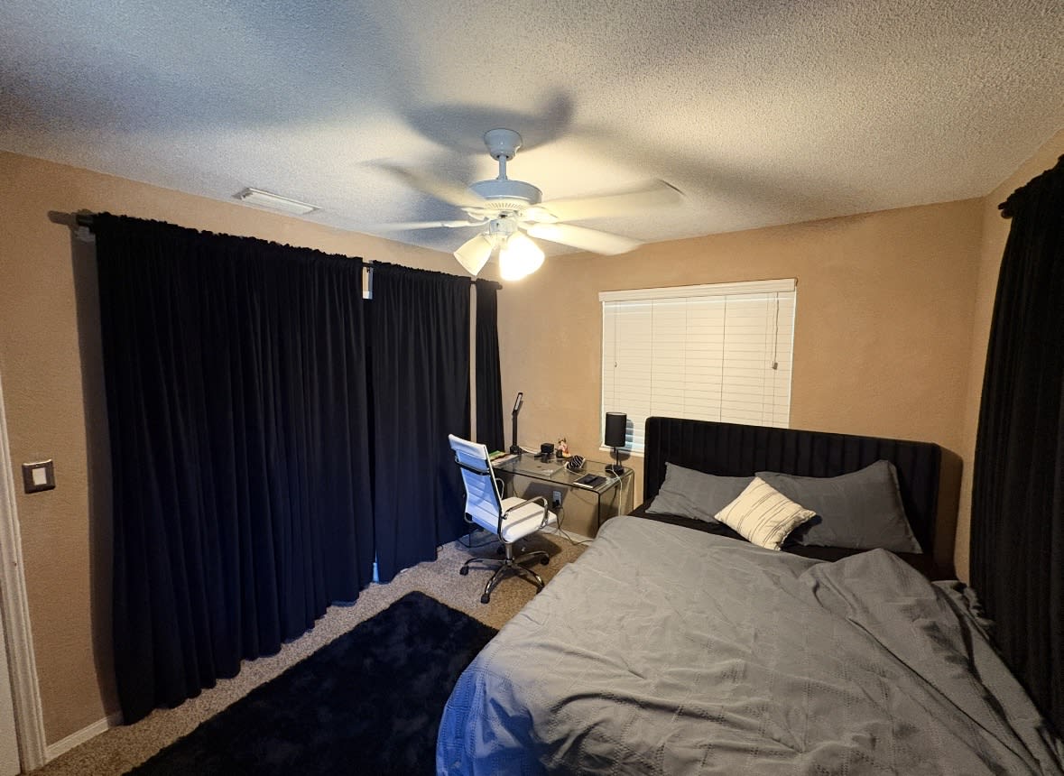 1090 Margaret Drive – photo 1
