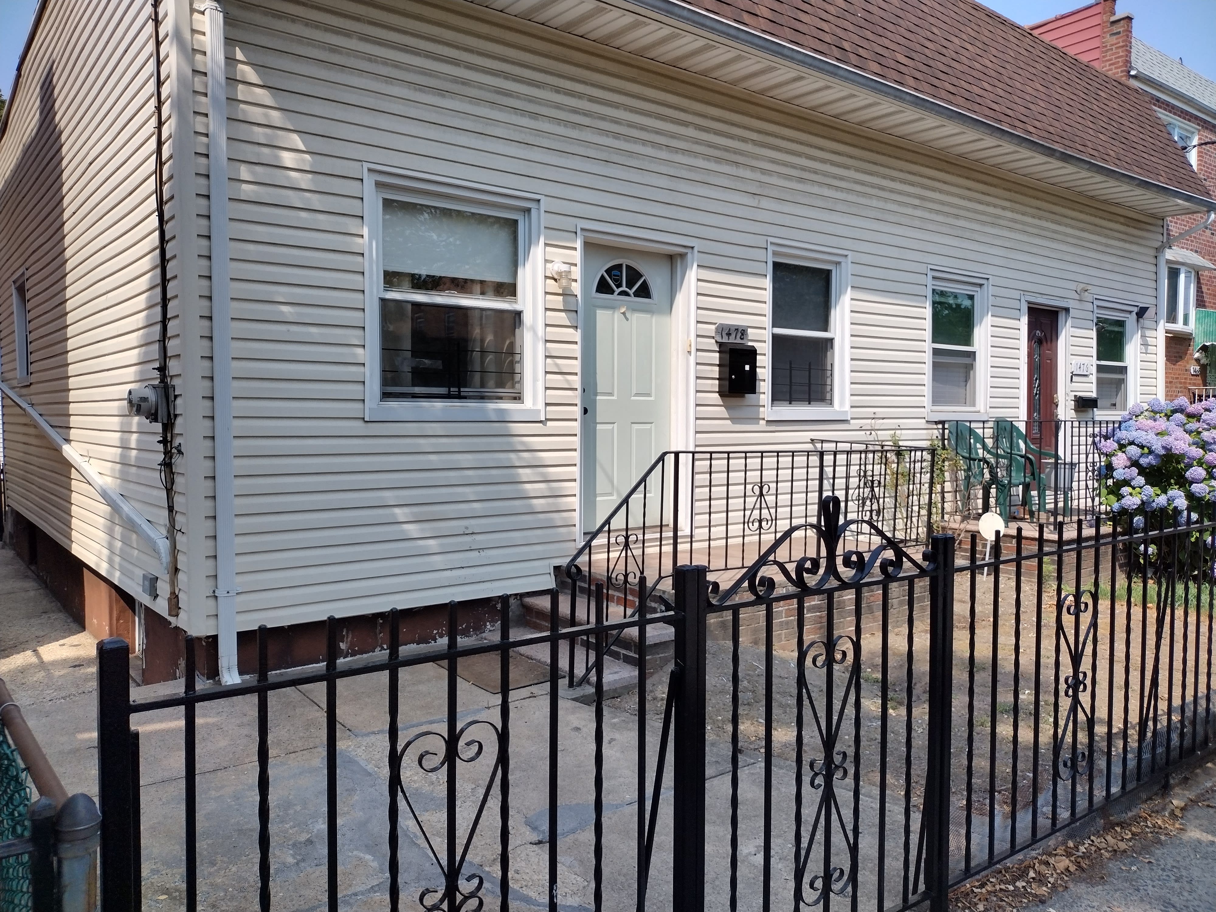 1478 East 93rd Street – photo 2