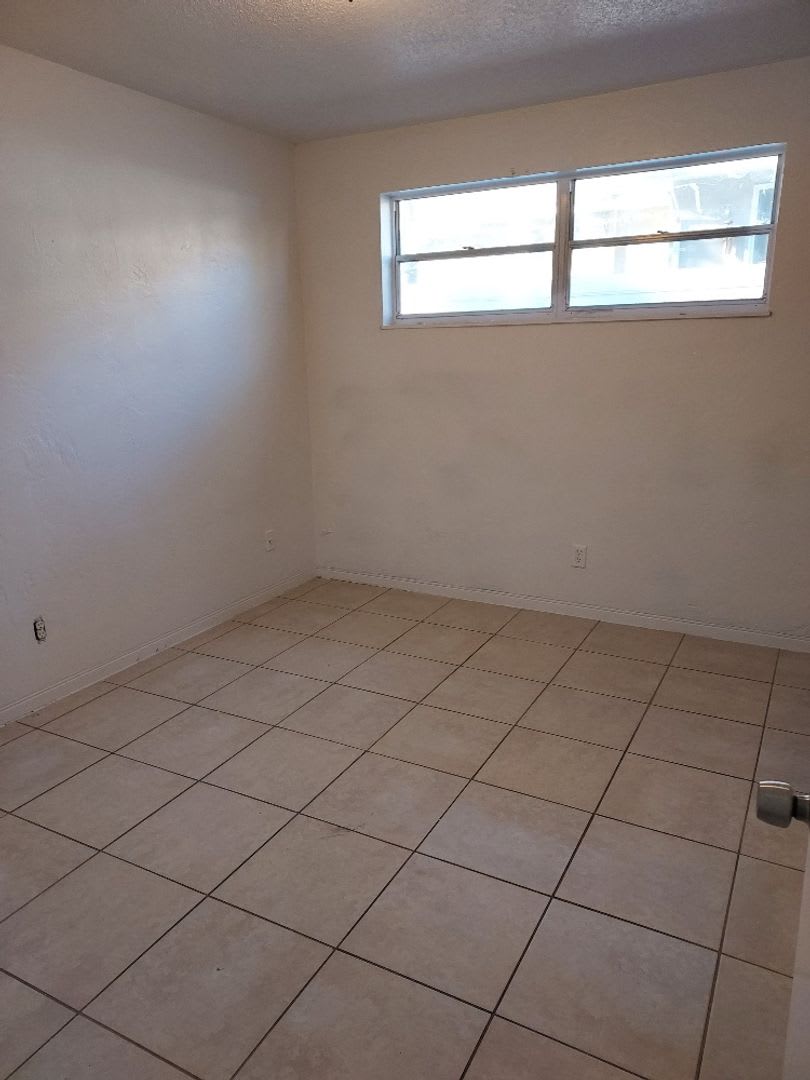 201 Nancy Dr 2 – photo 3