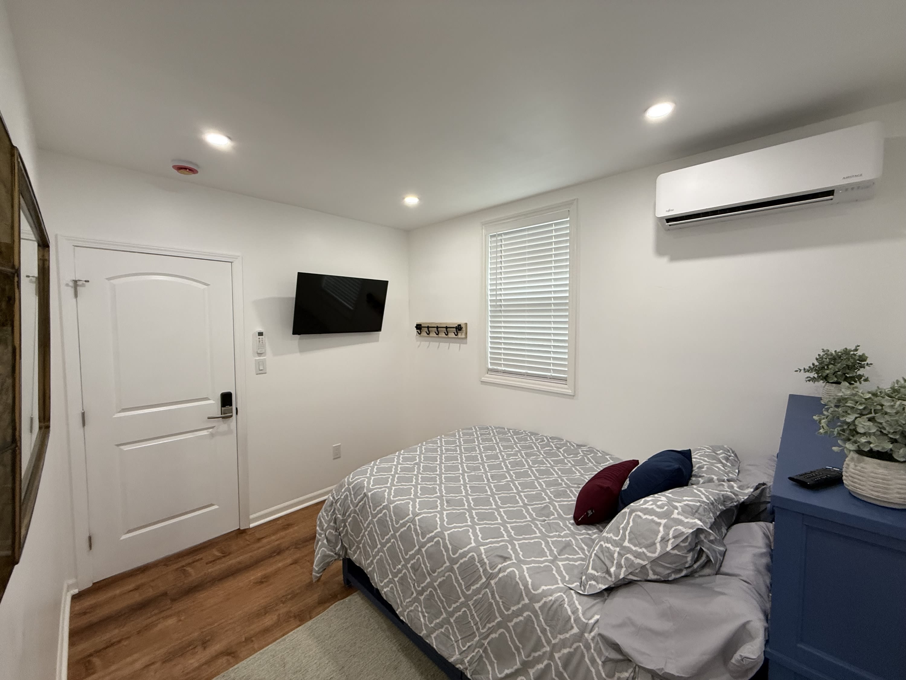 7812 Eastern Avenue – photo 1