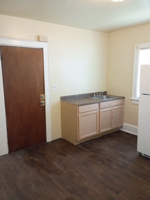 5233 West Lisbon Avenue 2 – photo 2