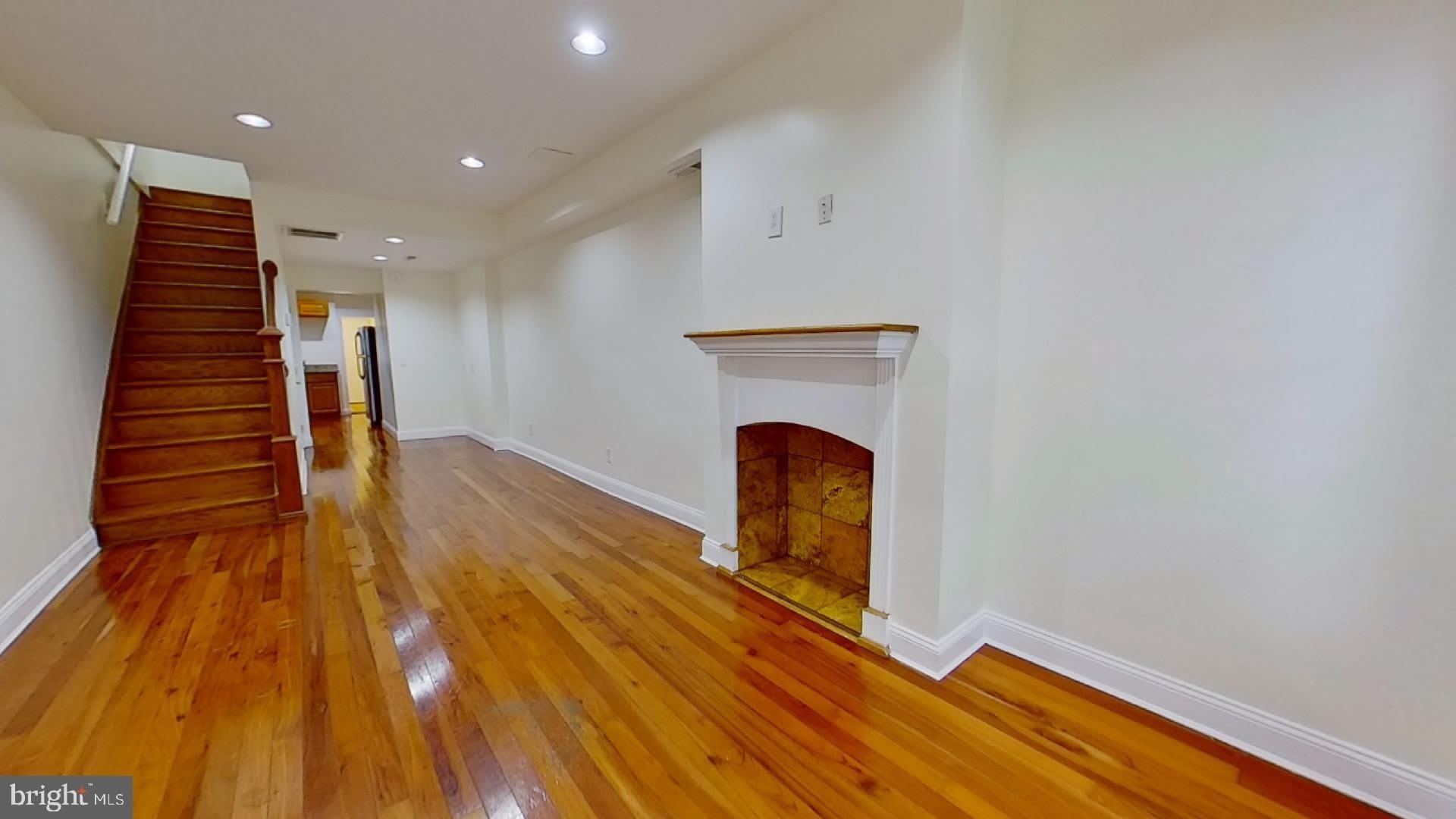 412 S EATON Street – photo 1