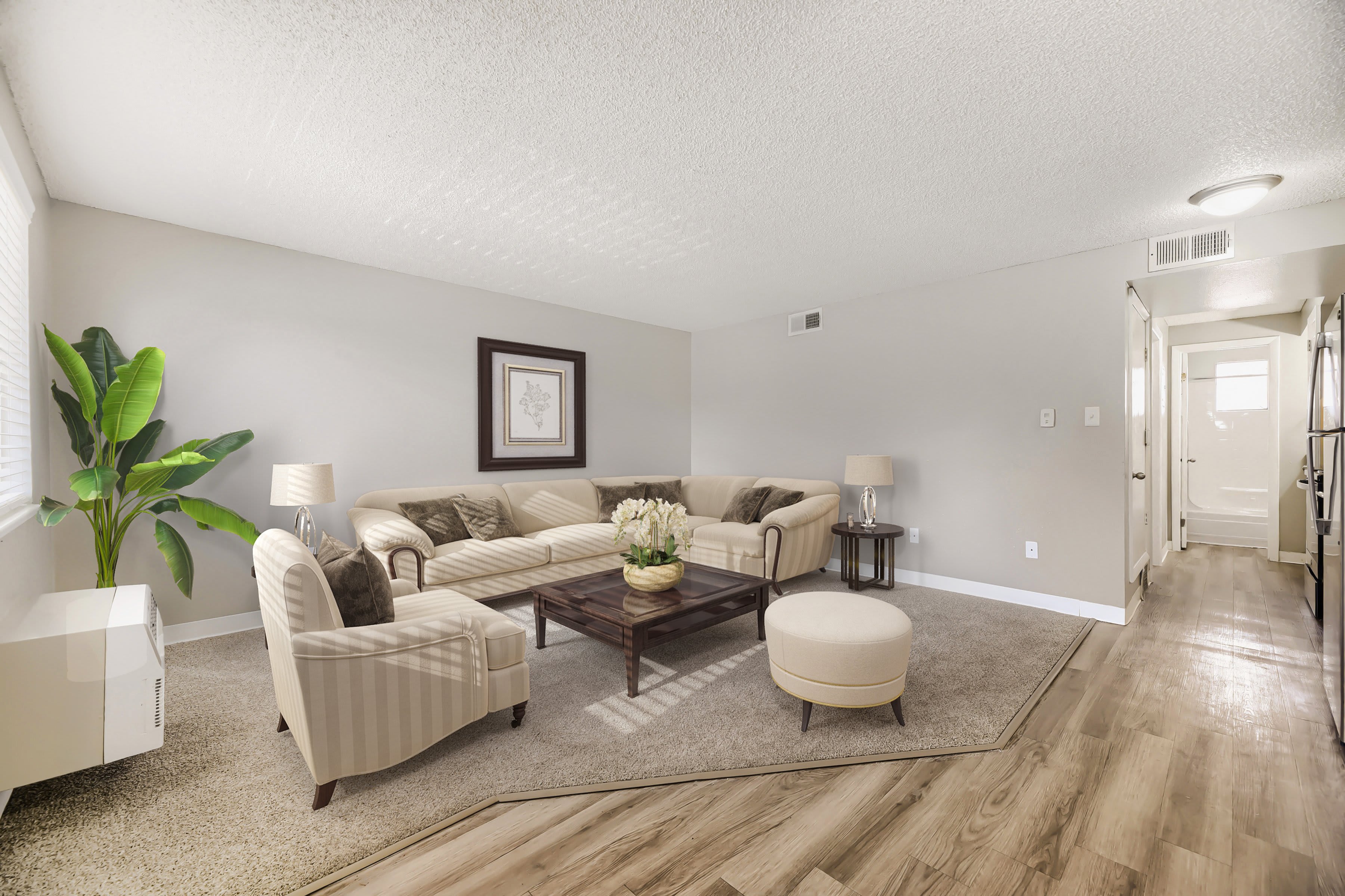 Parkwood Plaza – photo 1
