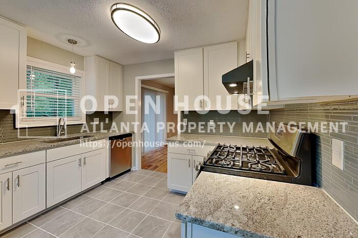 451 Monroe Trce – photo 5