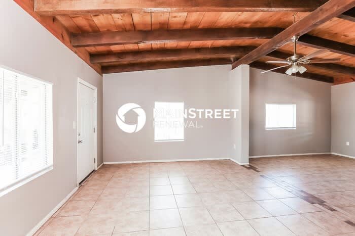 838 East 35th Street – photo 3