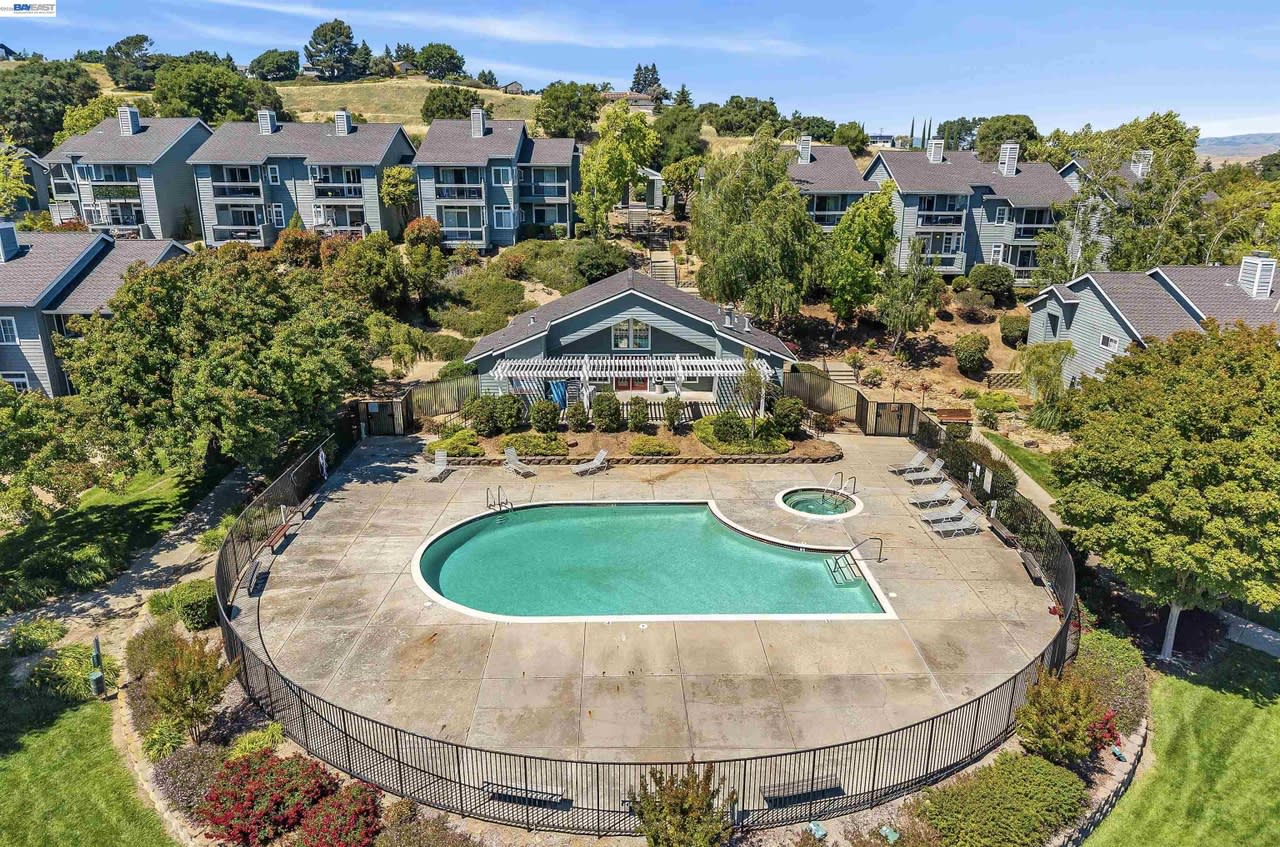 8170 Mountain View Dr # QB43192GR – photo 3