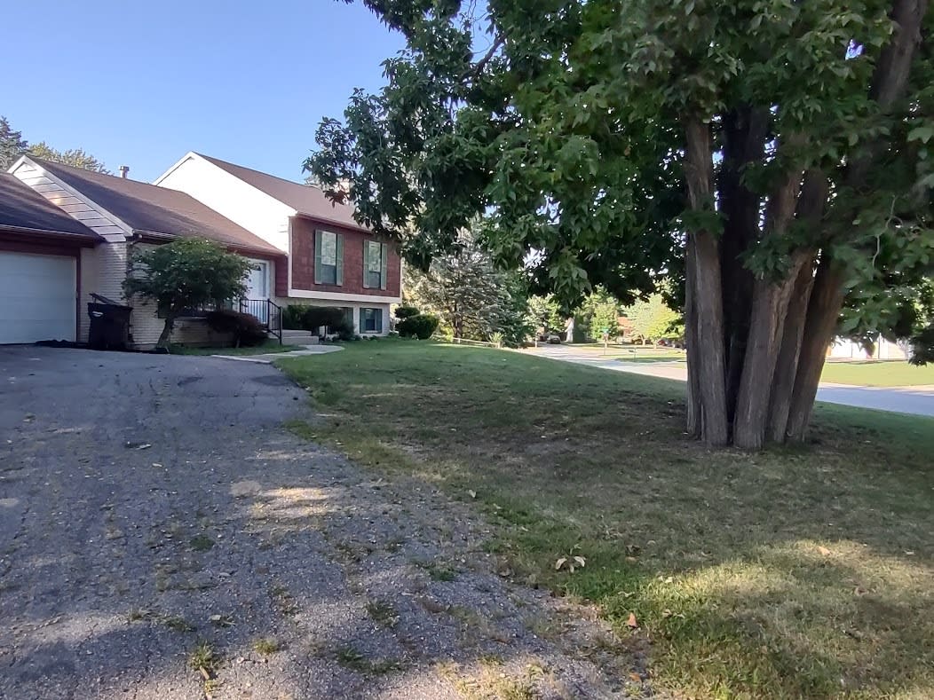 1945 Glenmoor Court Southeast – photo 4